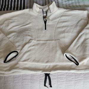 New w/tags PINK Flannel Sweatshirt Size M